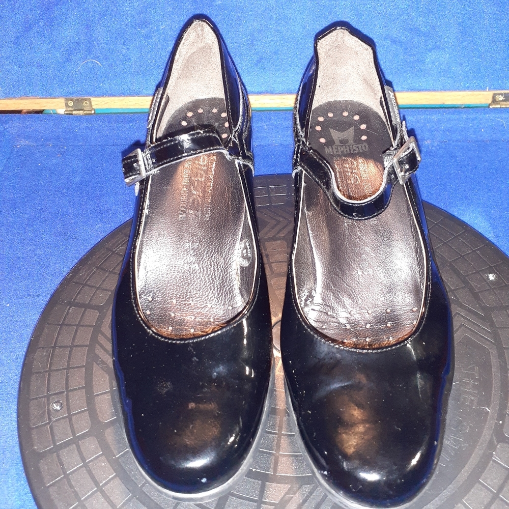 Mephisto Axelle Black Patent Wedge Shoes, Sz. 8.5-Us